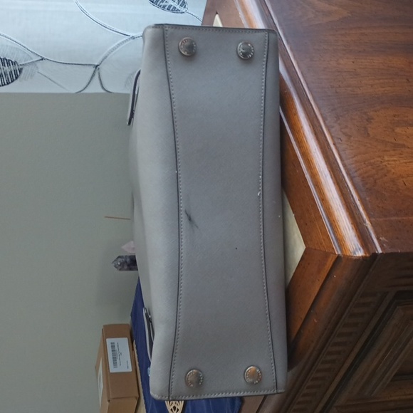 Michael Kors 👜 **NEW*** - Picture 3 of 5